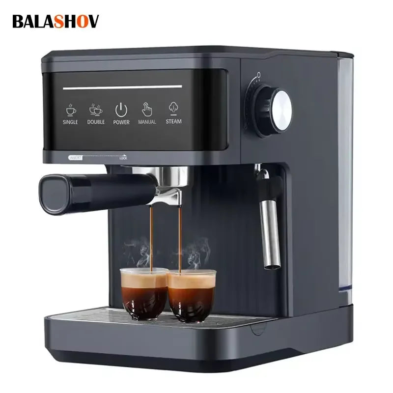 ماكينة إسبريسو إيطالية احترافية بتصميم أنيق يزين ركن القهوة الخاص بكِ.  Professional Italian espresso machine with a sleek design to elevate your coffee corner.